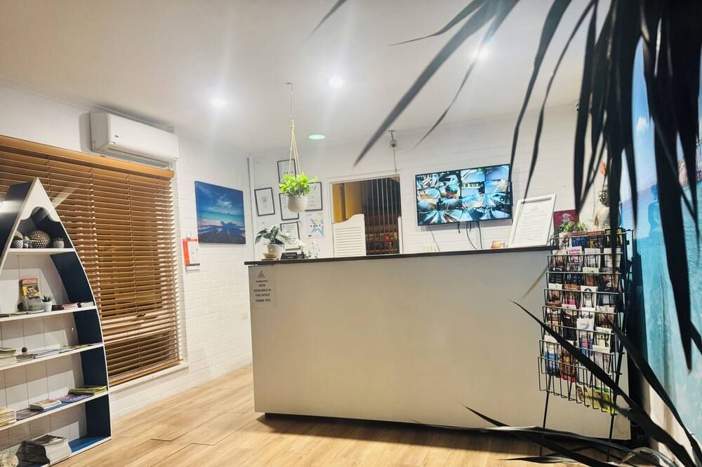 Receptionist