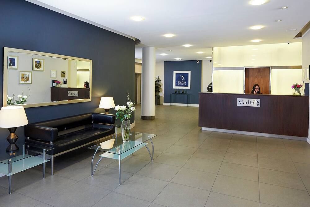 Receptionist