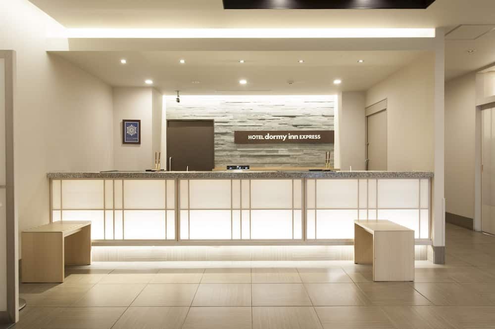 Receptionist