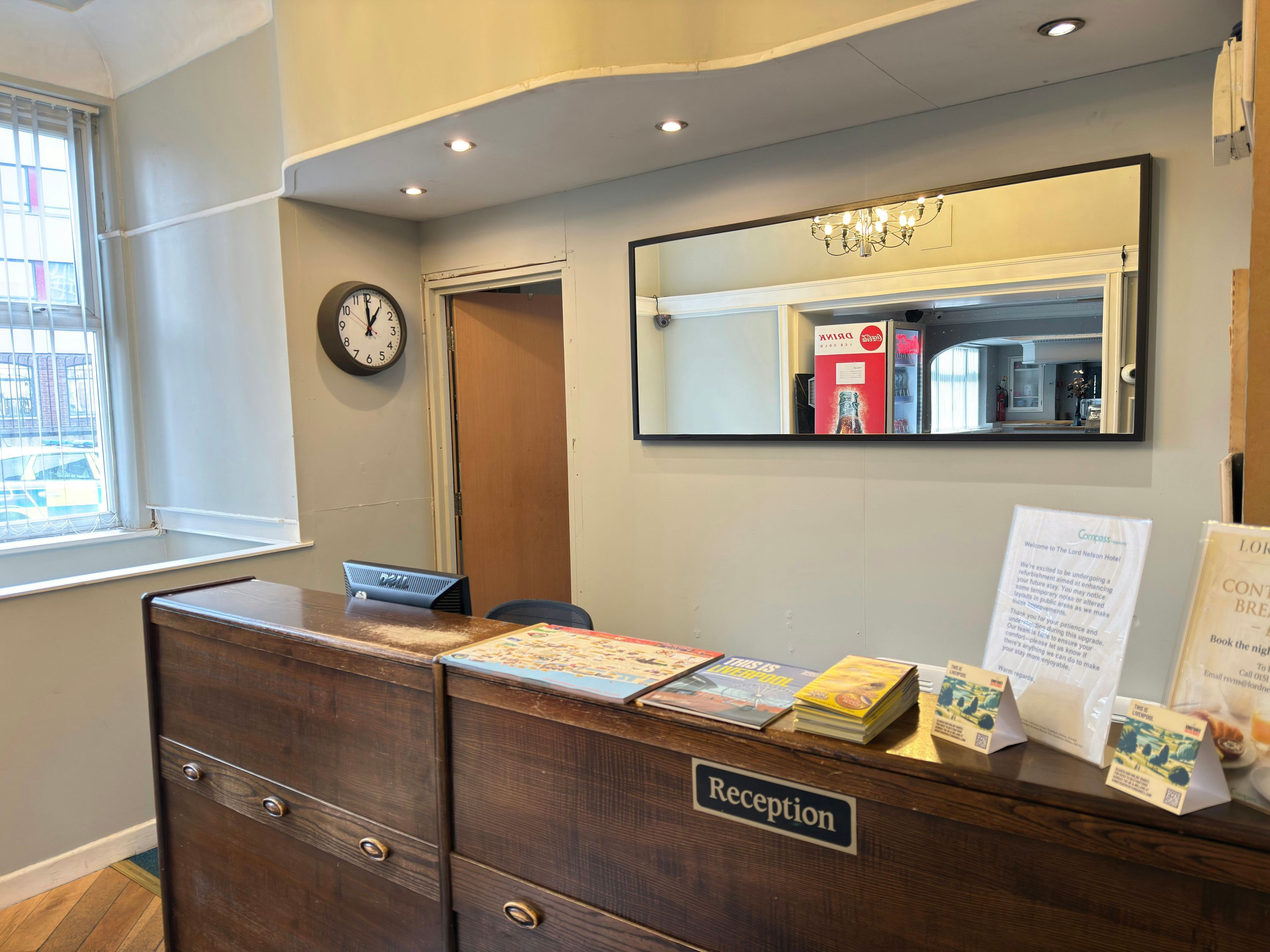 Receptionist
