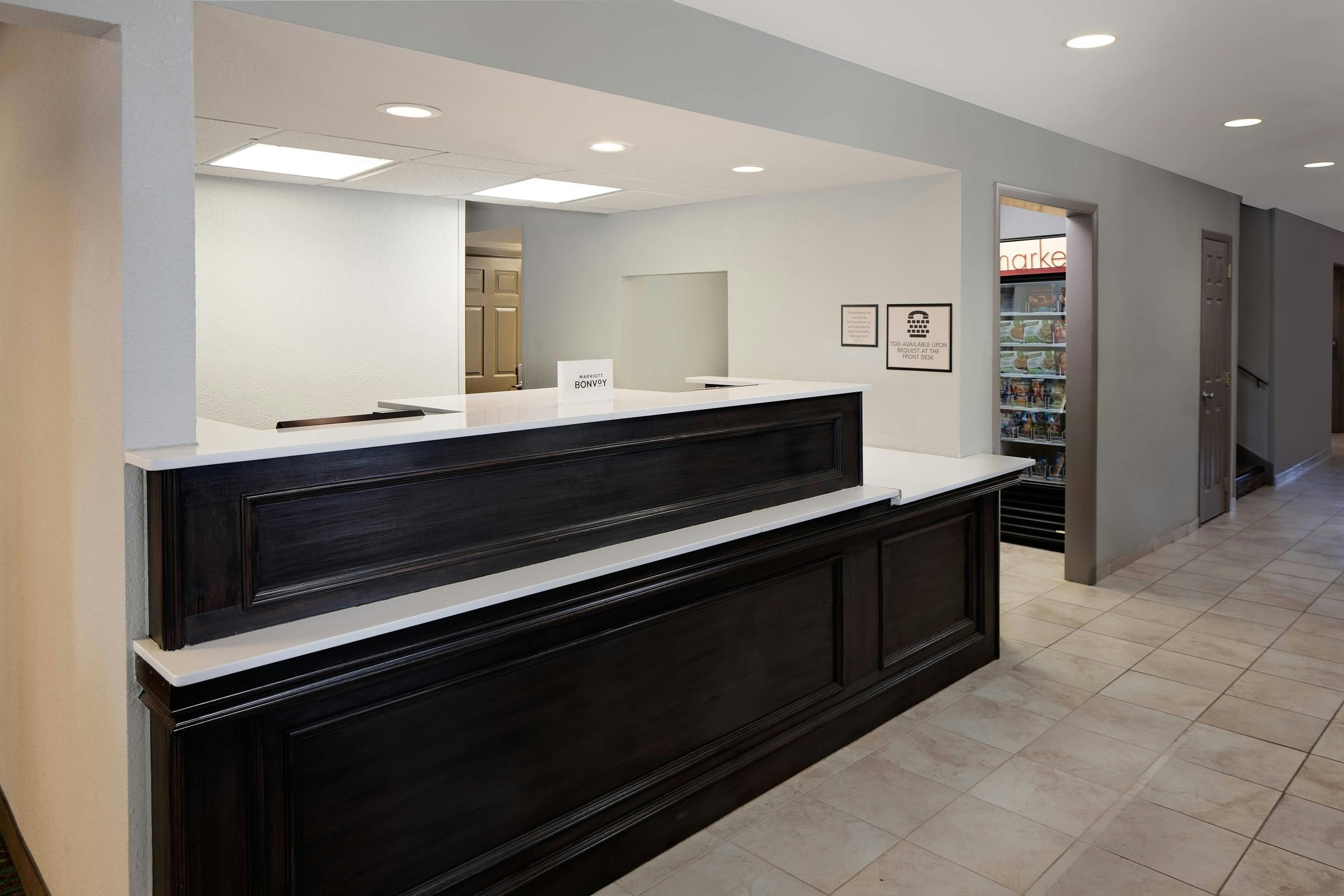 Receptionist