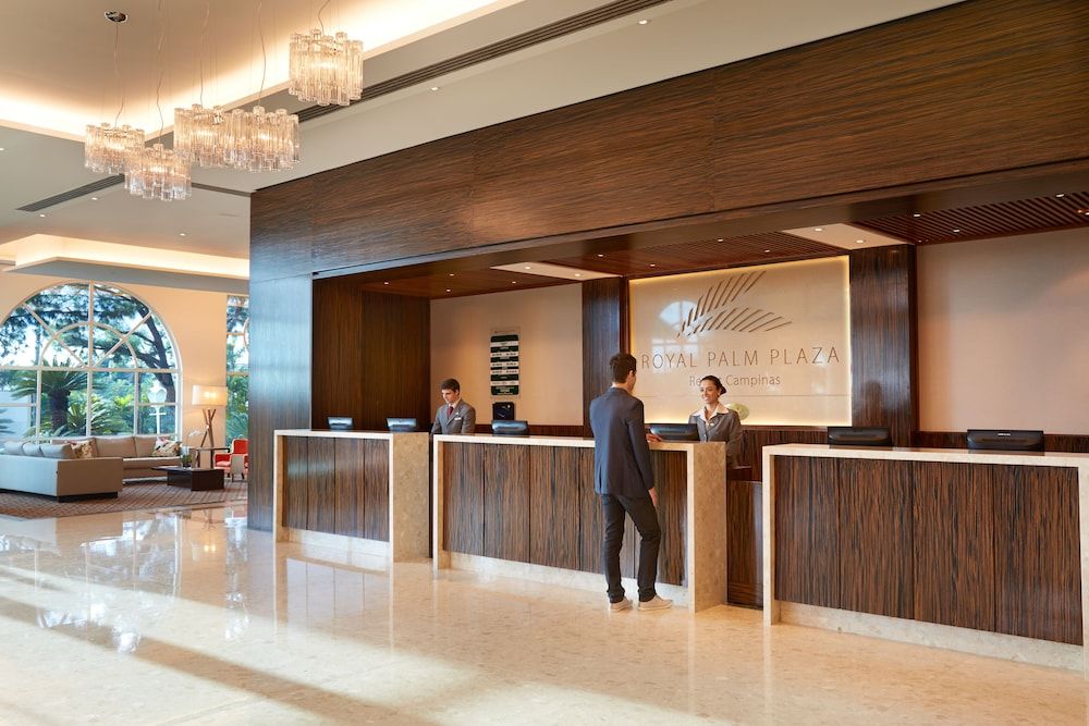 Receptionist