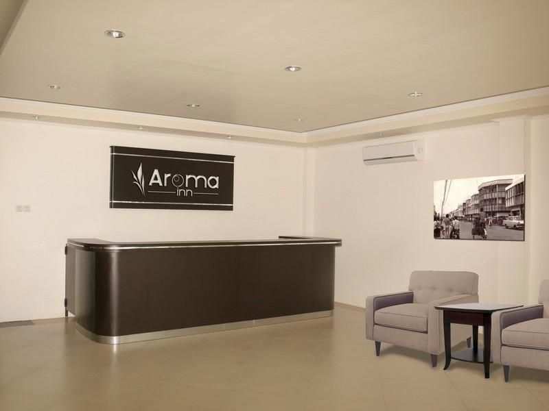 Receptionist