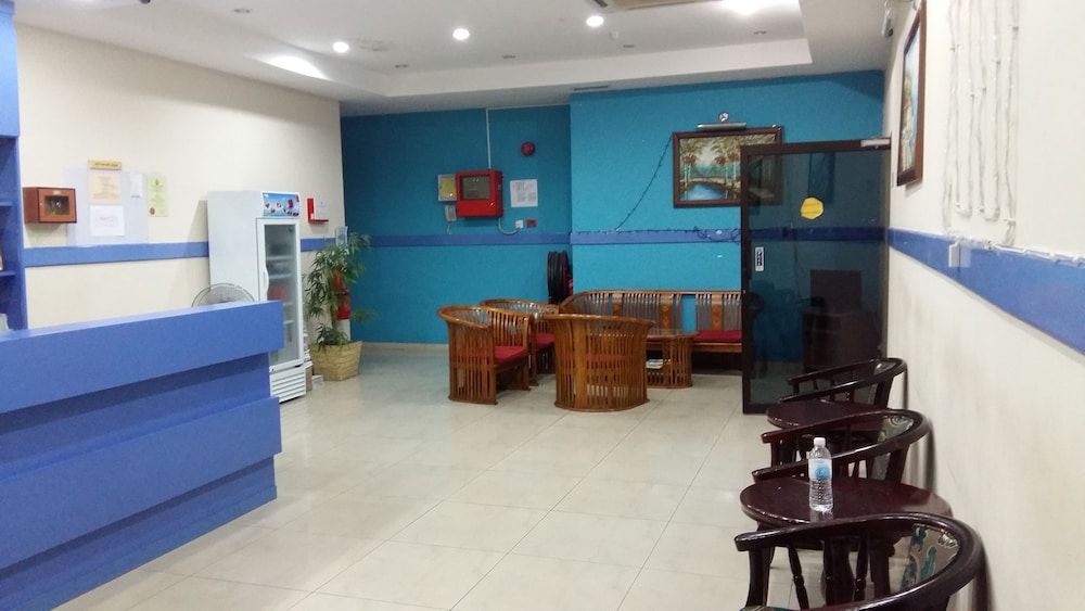 Receptionist