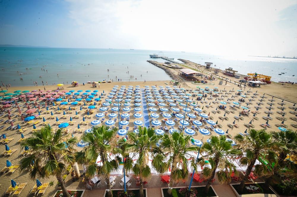 Strand