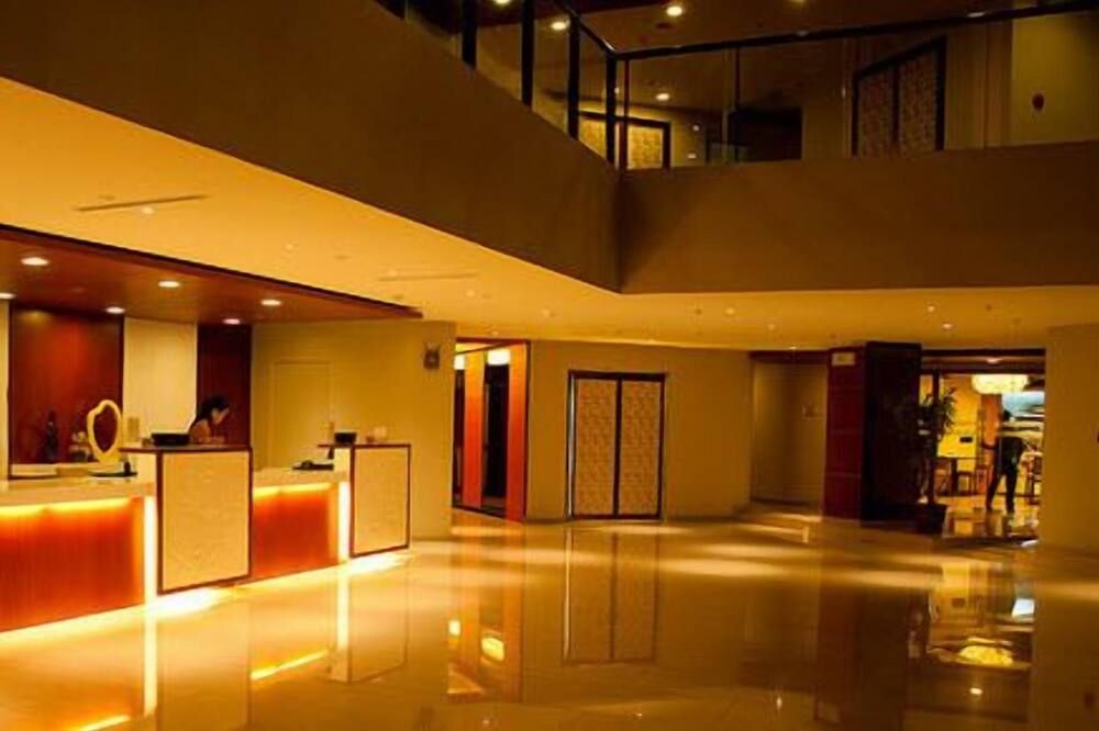 Receptionist