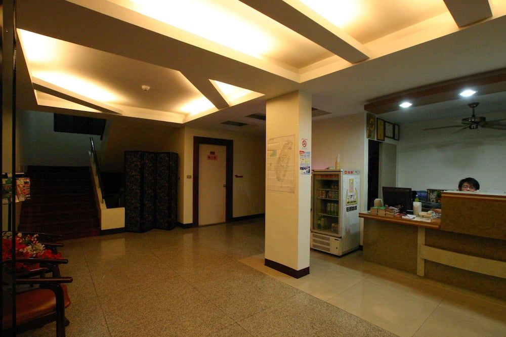 Receptionist