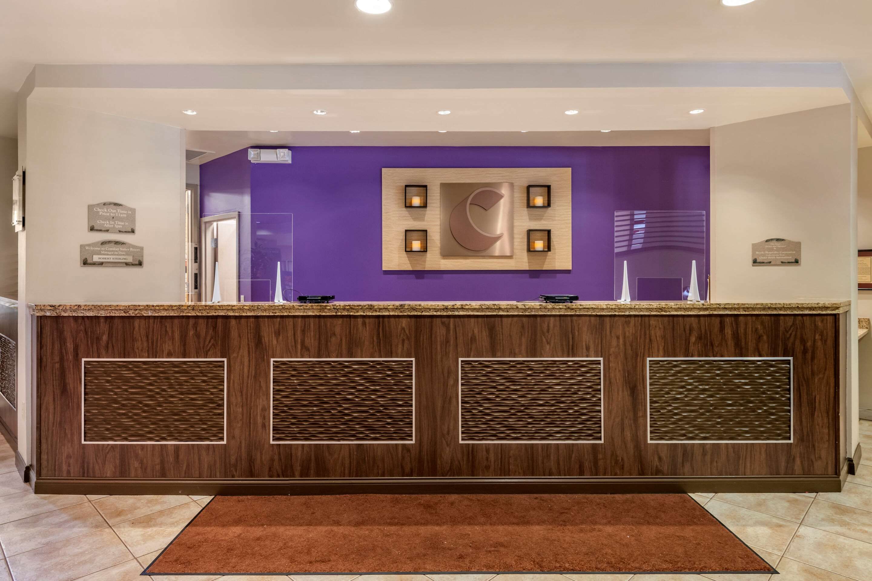 Receptionist