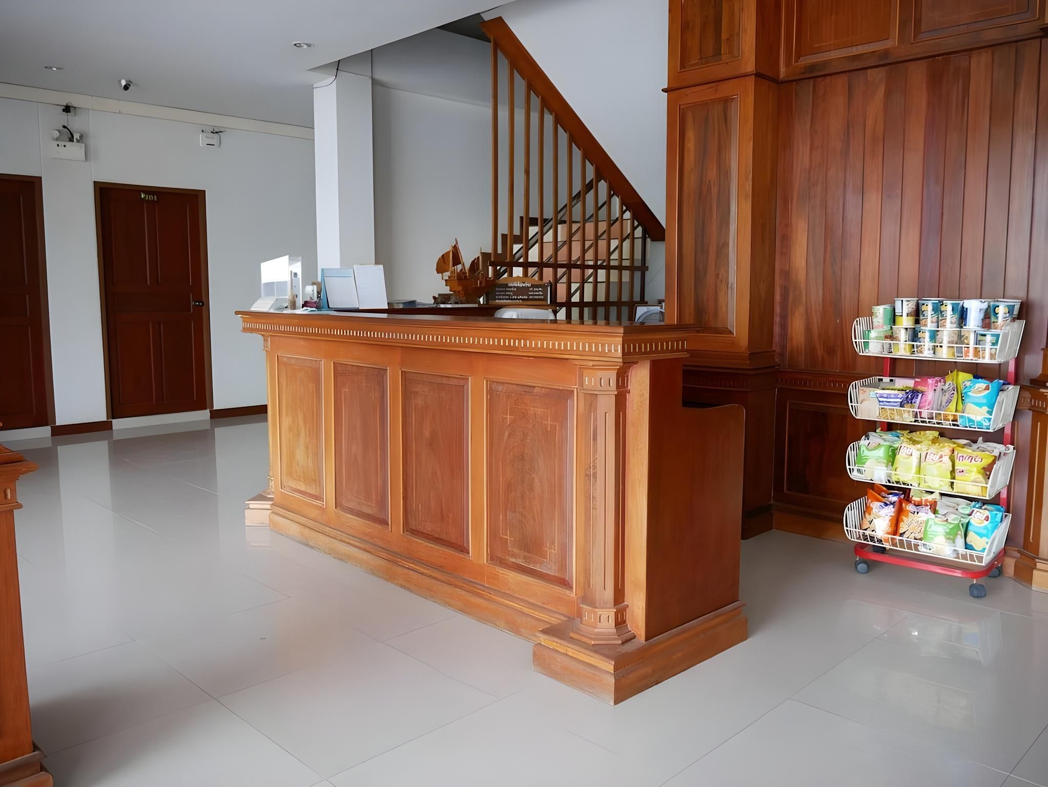 Receptionist