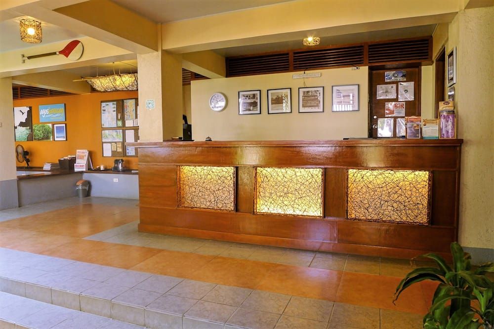Receptionist