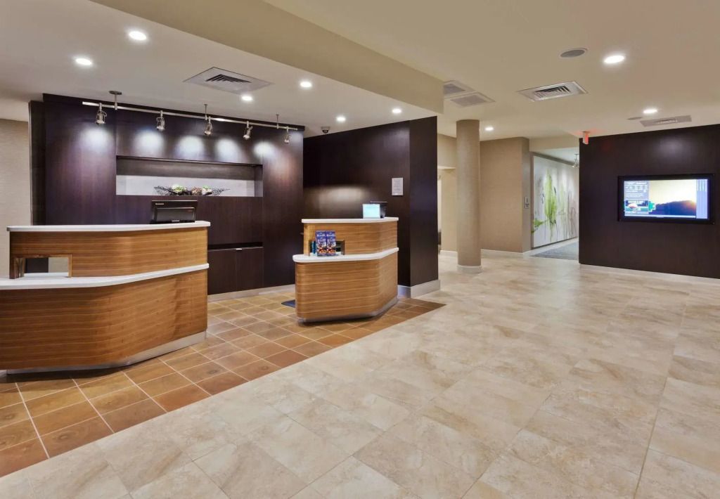 Receptionist