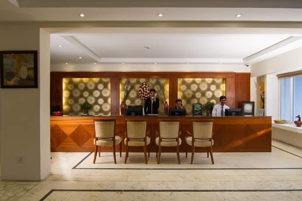 Receptionist