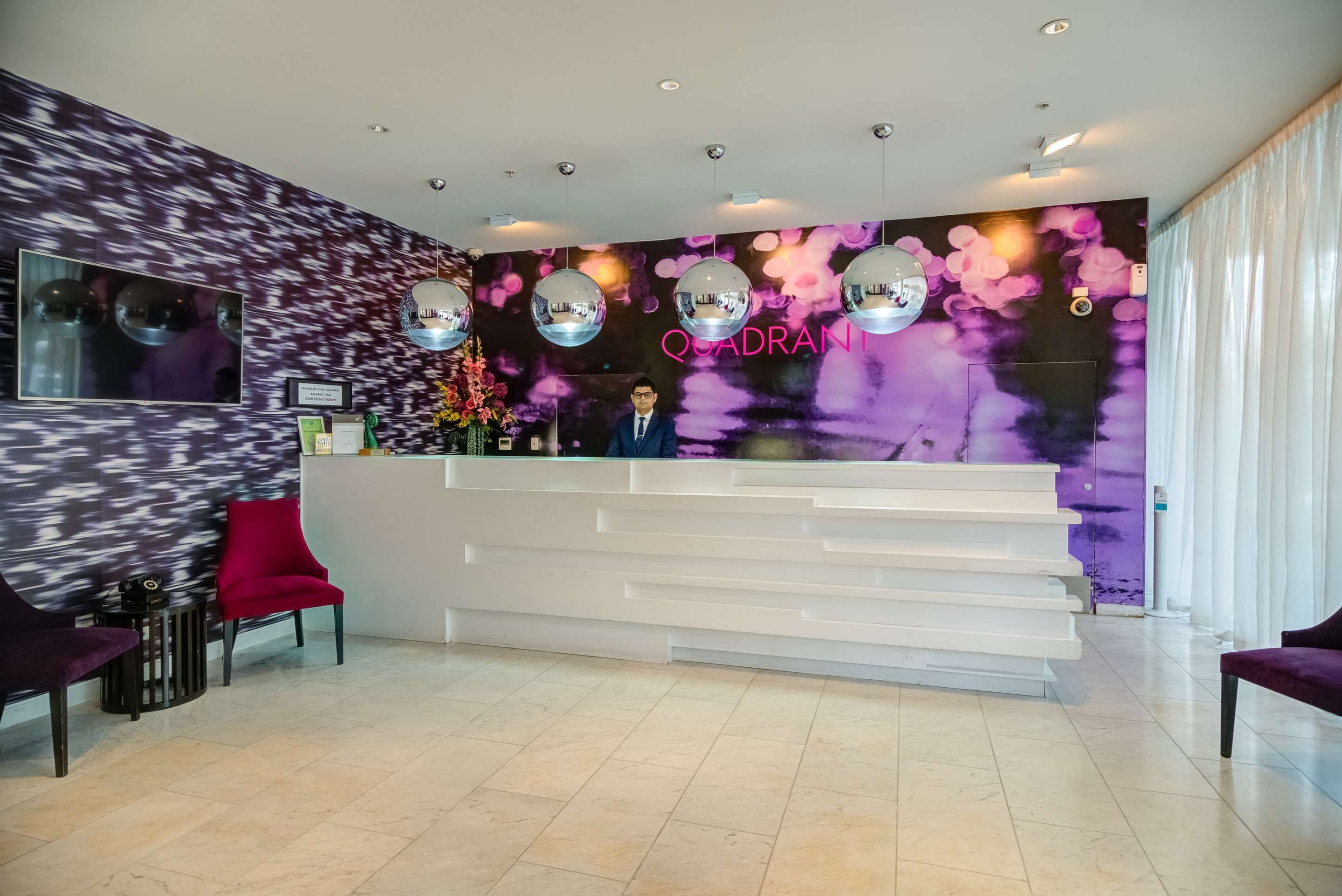 Receptionist