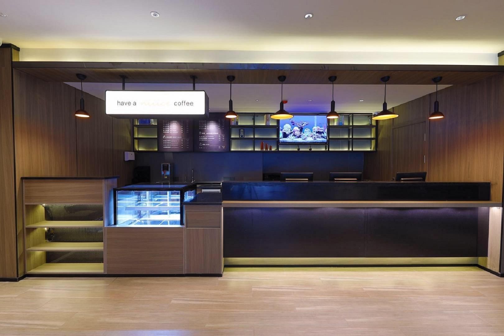 Receptionist