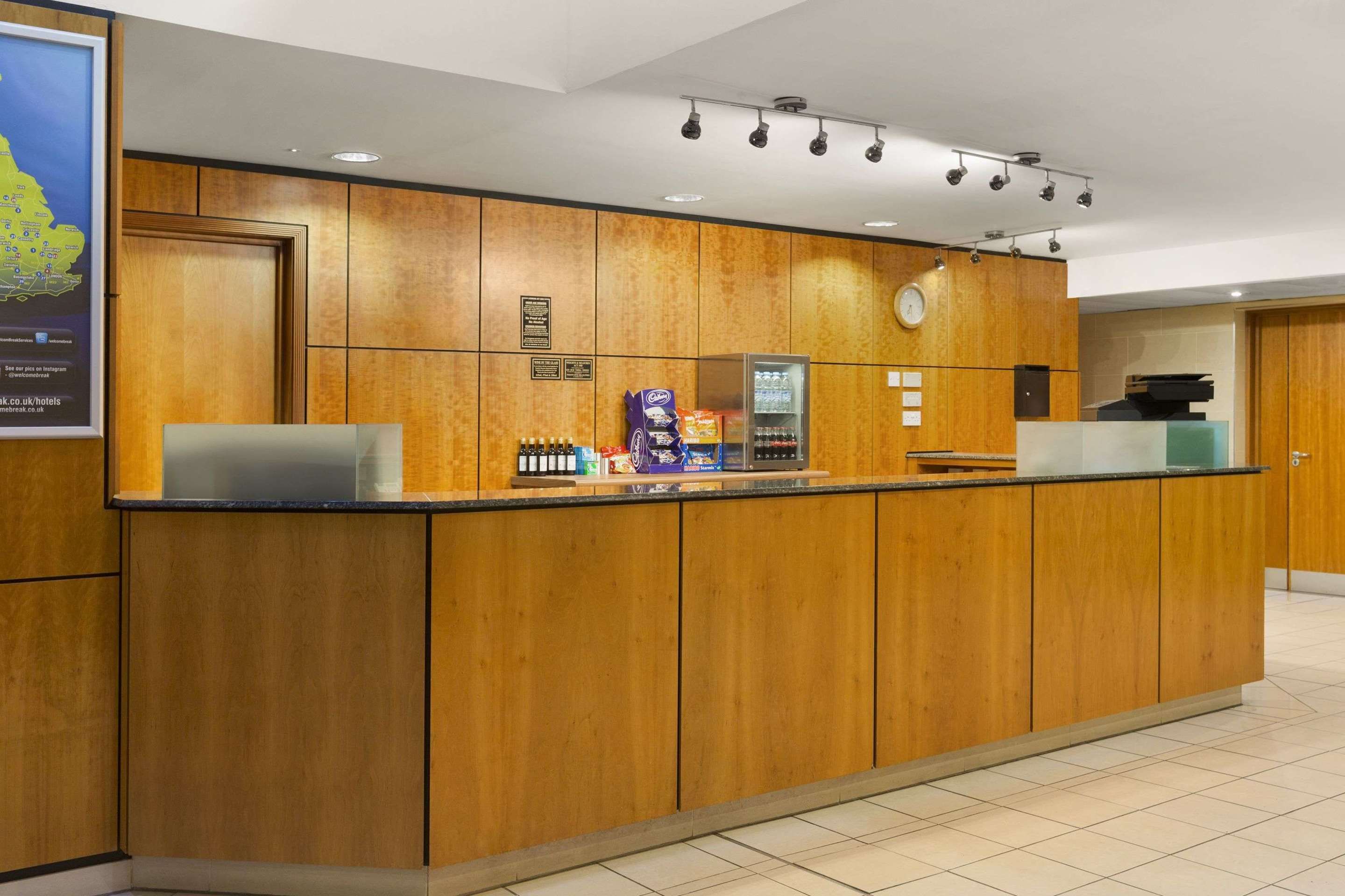 Receptionist