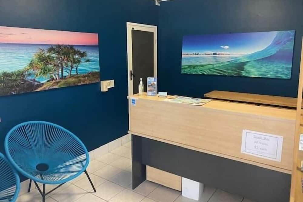 Receptionist