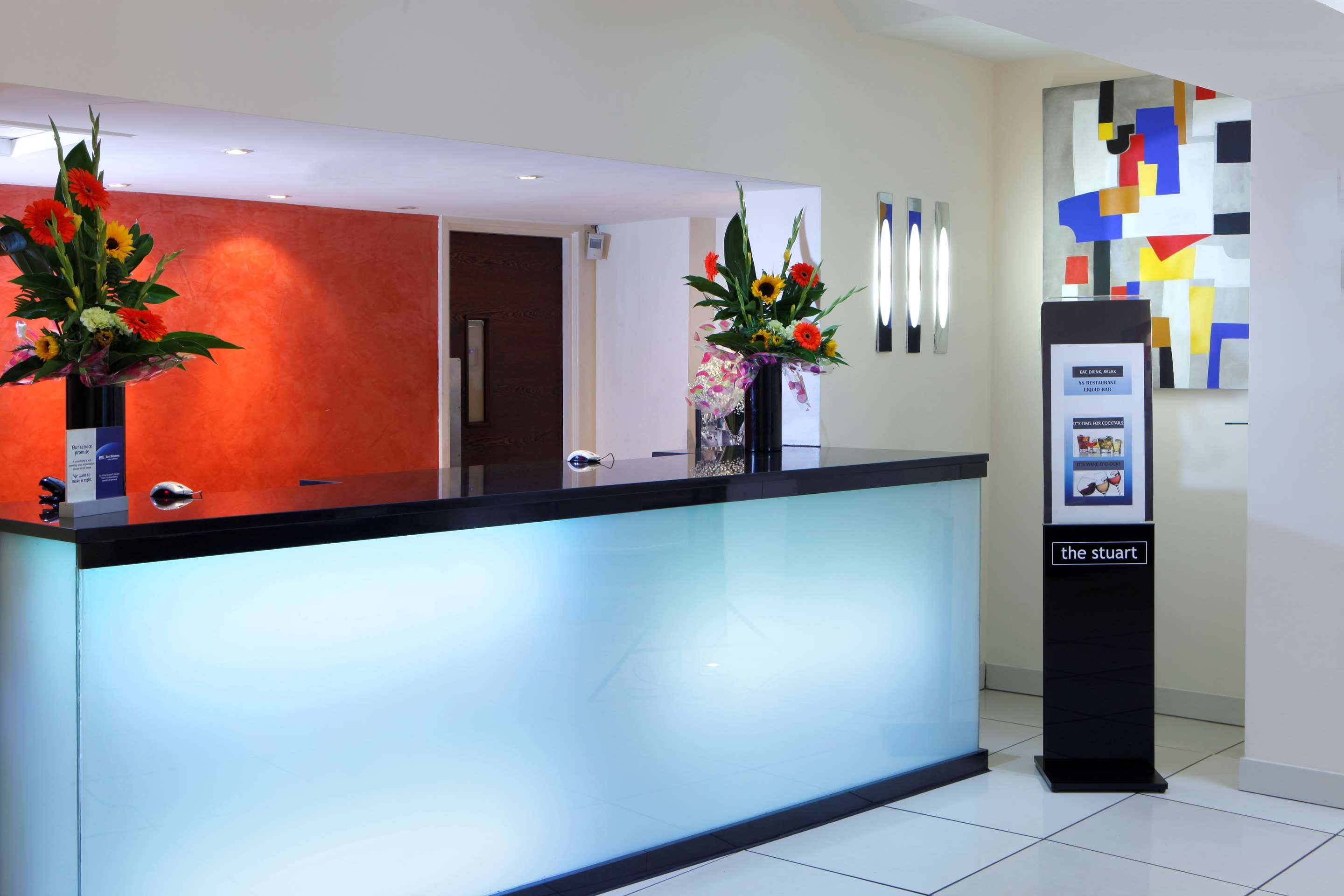 Receptionist