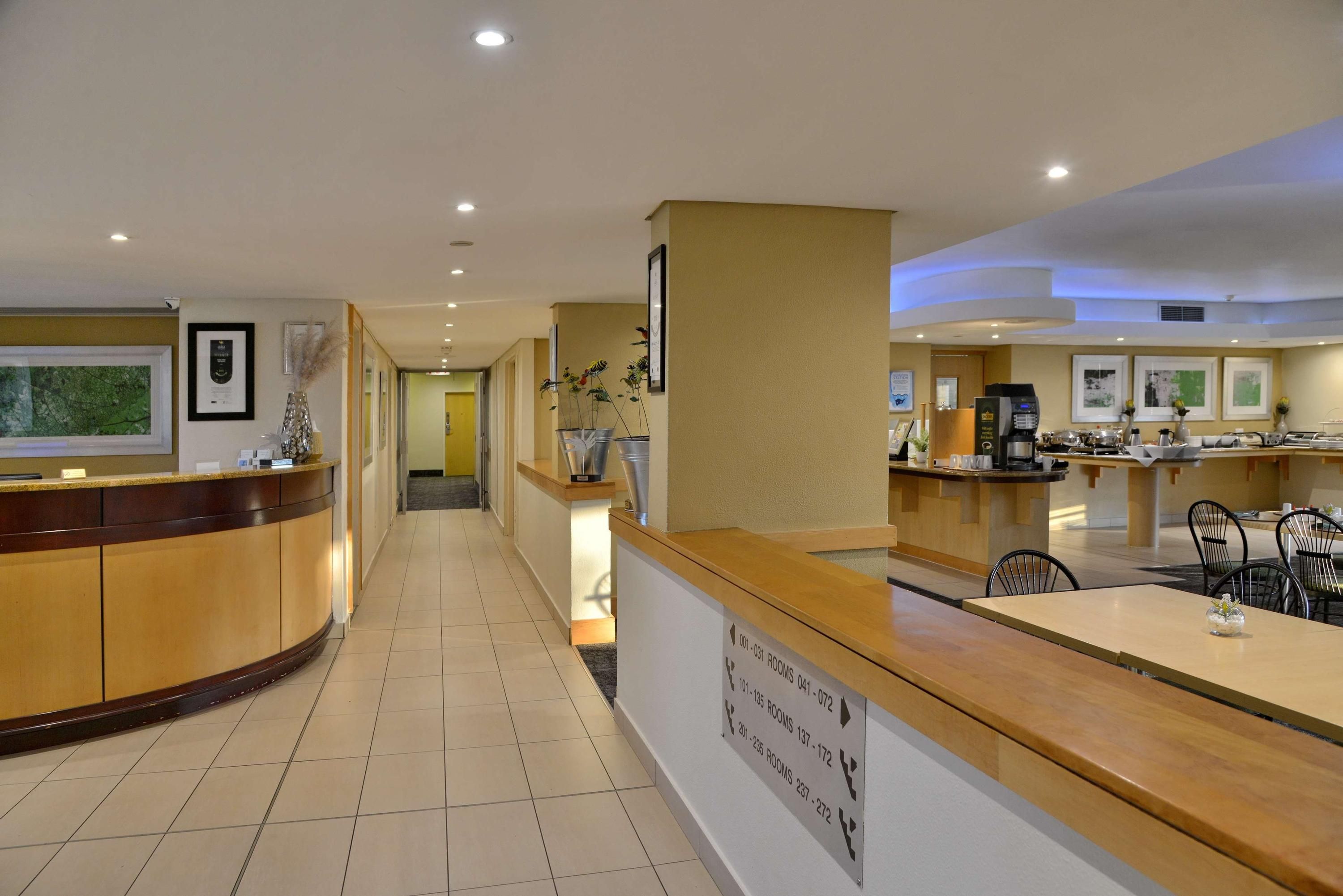 Receptionist