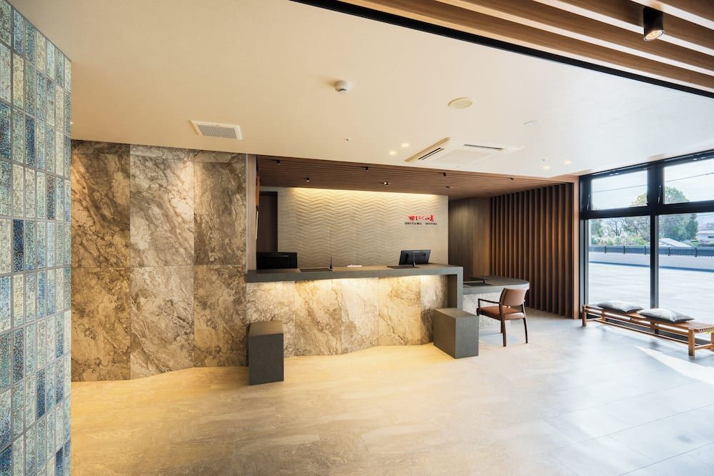 Receptionist