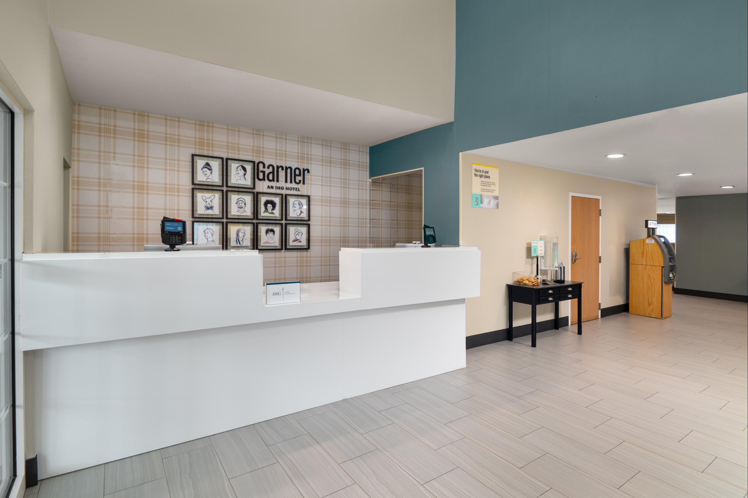 Receptionist