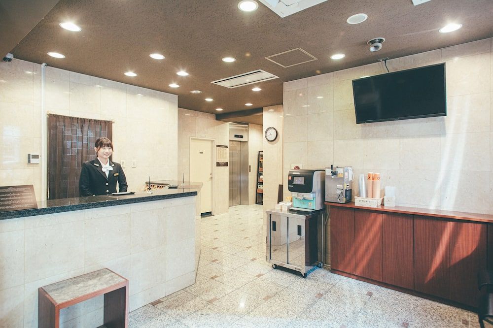 Receptionist