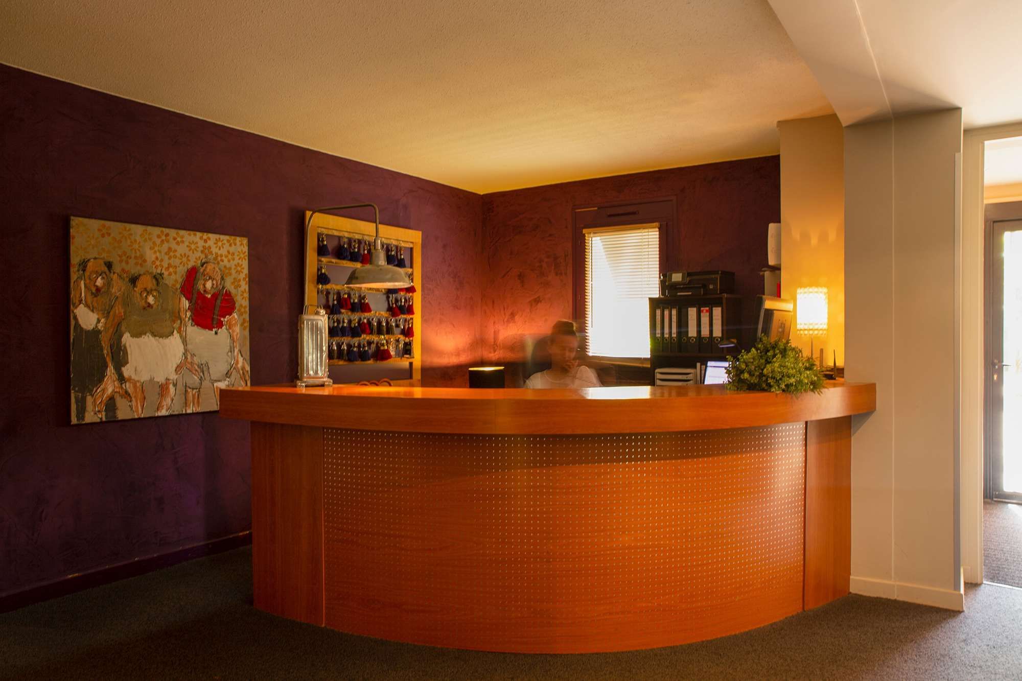 Receptionist