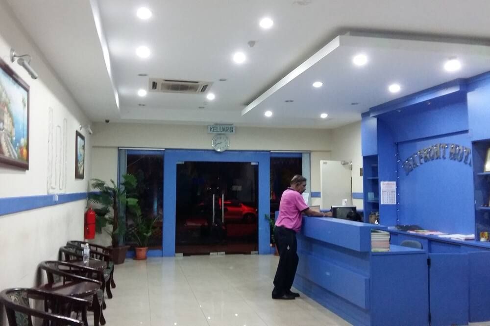 Receptionist