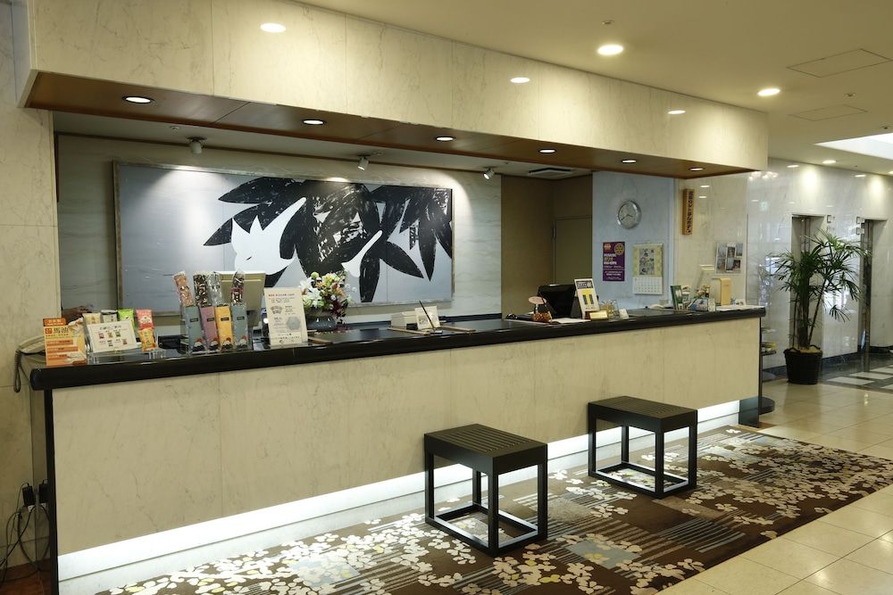 Receptionist