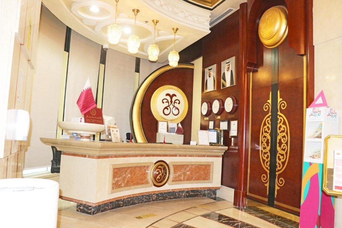 Receptionist