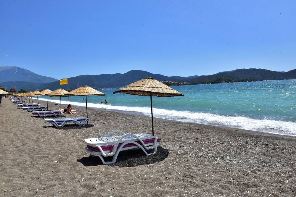Strand