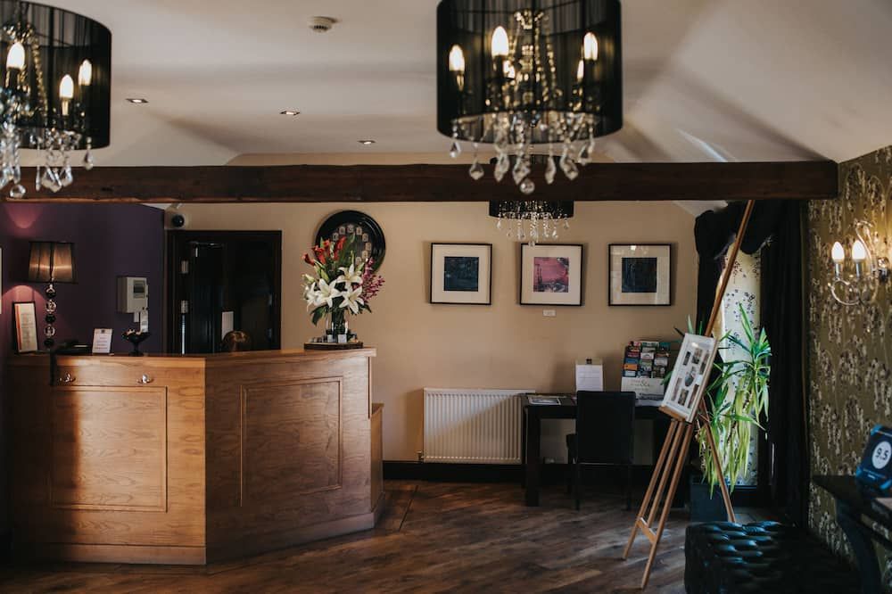 Receptionist