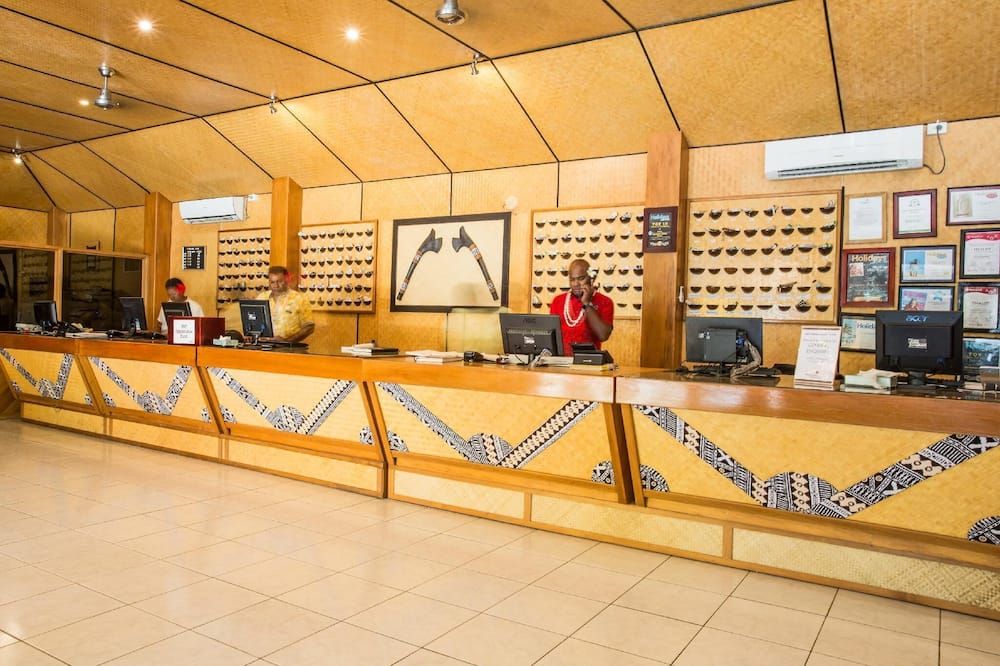 Receptionist