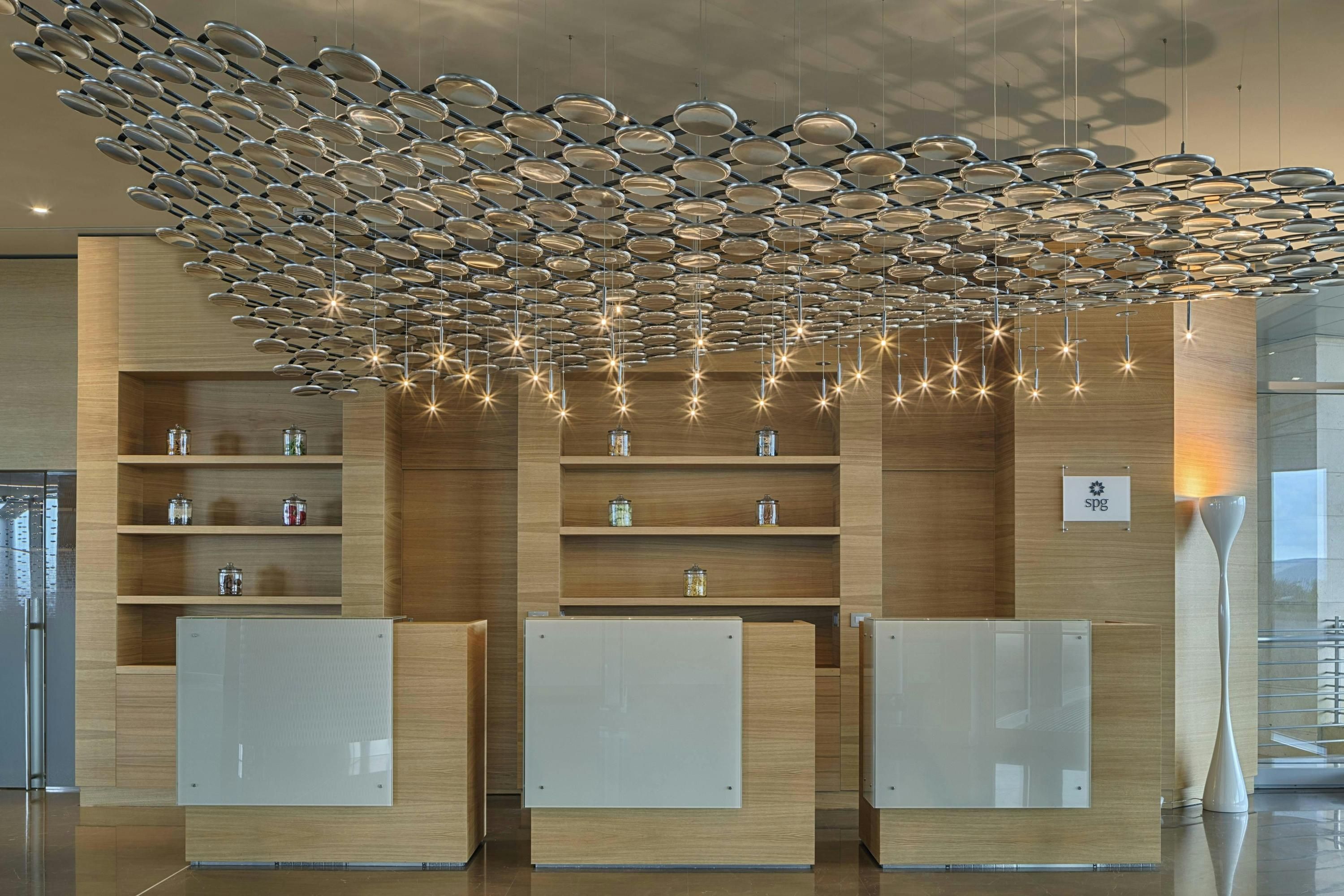 Receptionist