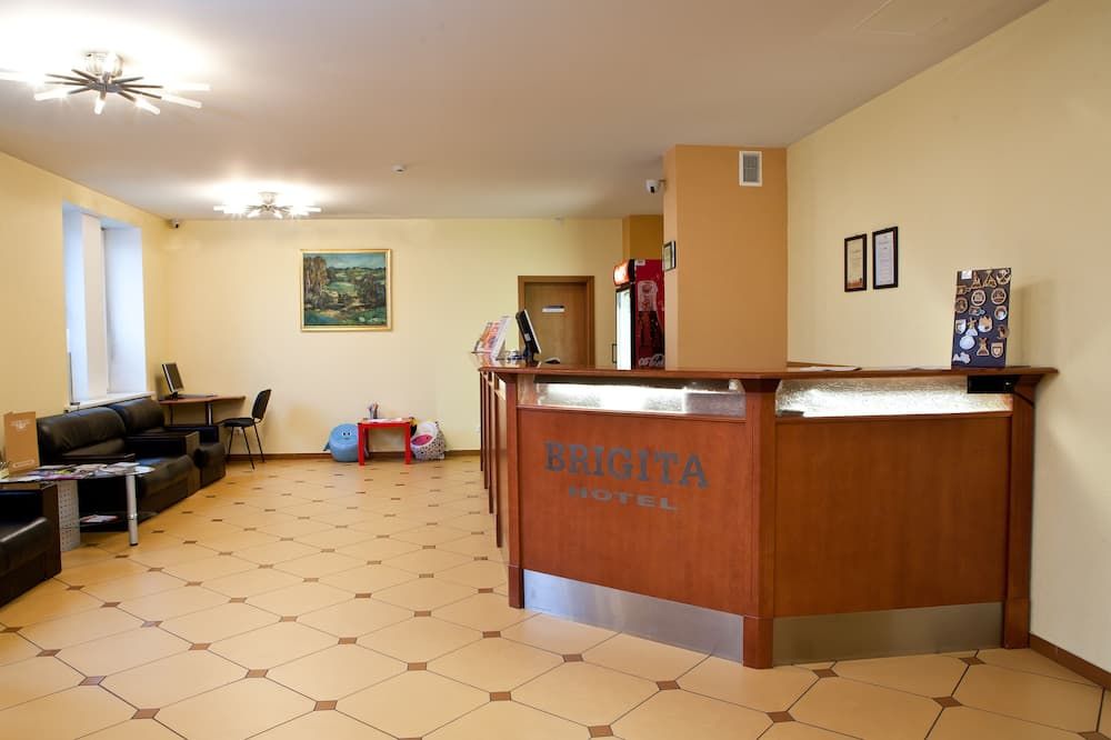 Receptionist