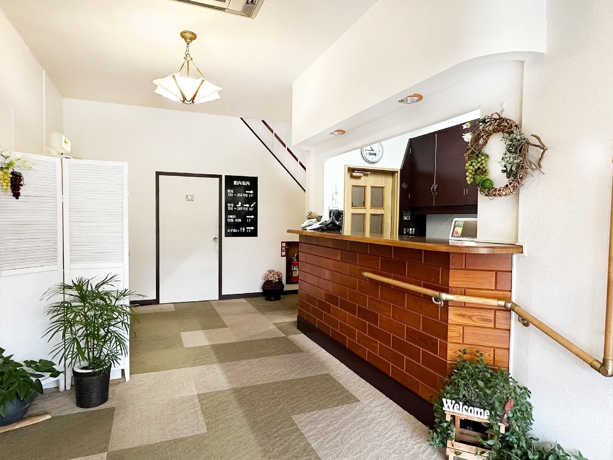 Receptionist