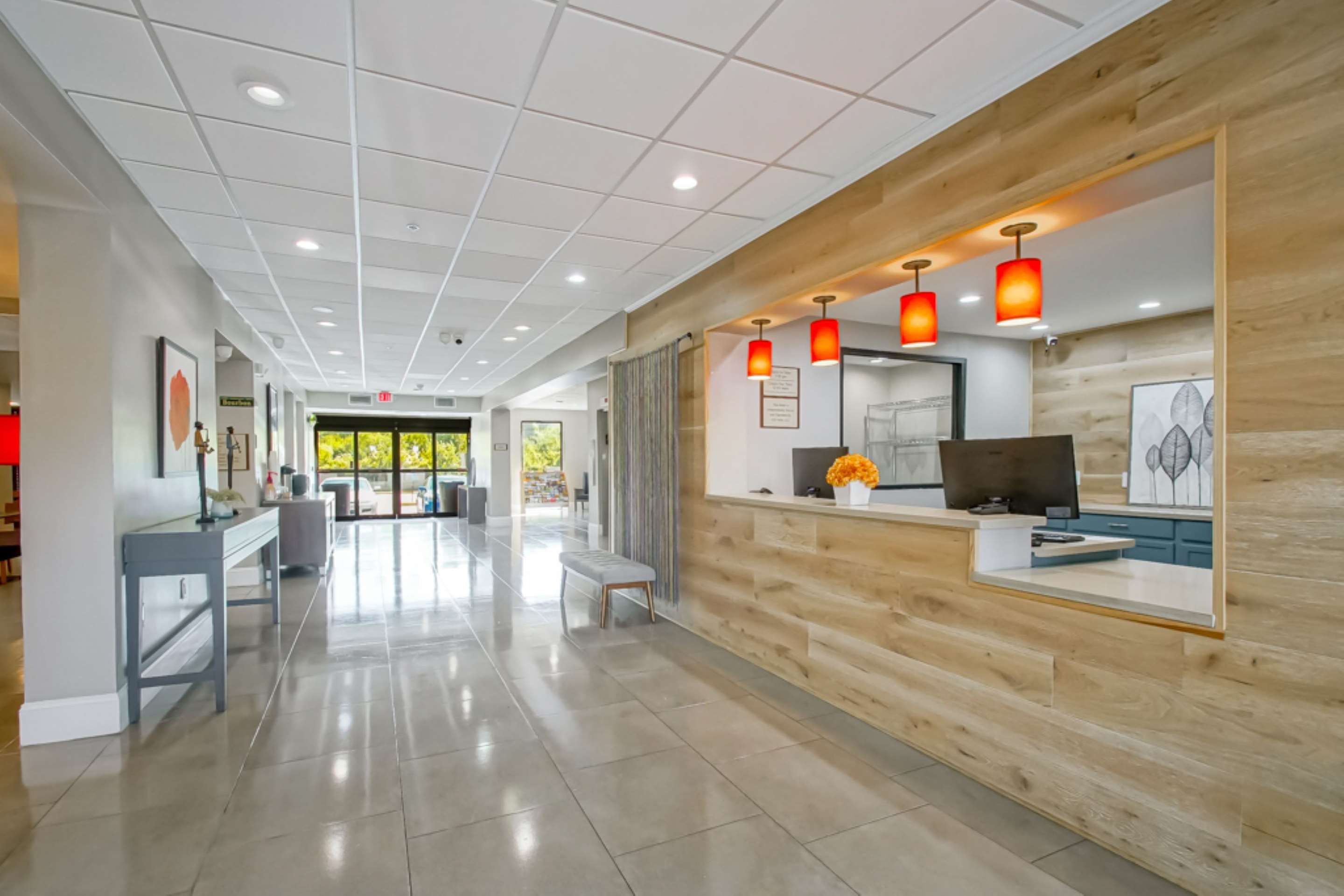 Receptionist