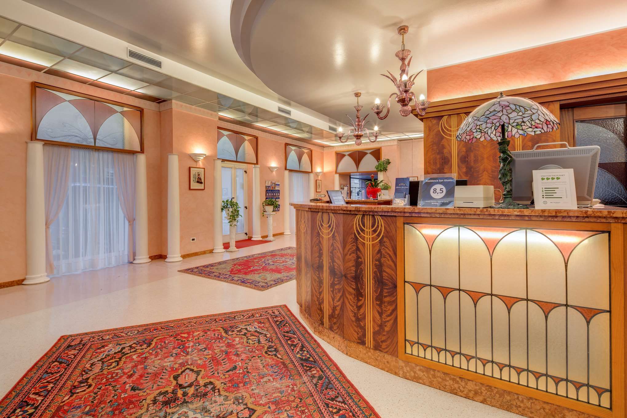 Receptionist