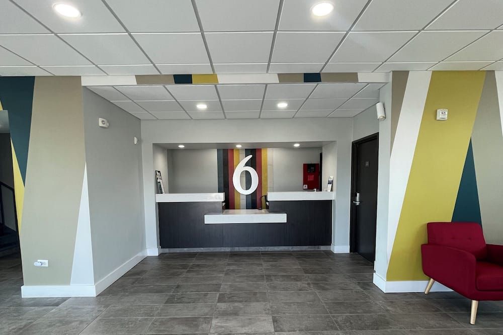 Receptionist