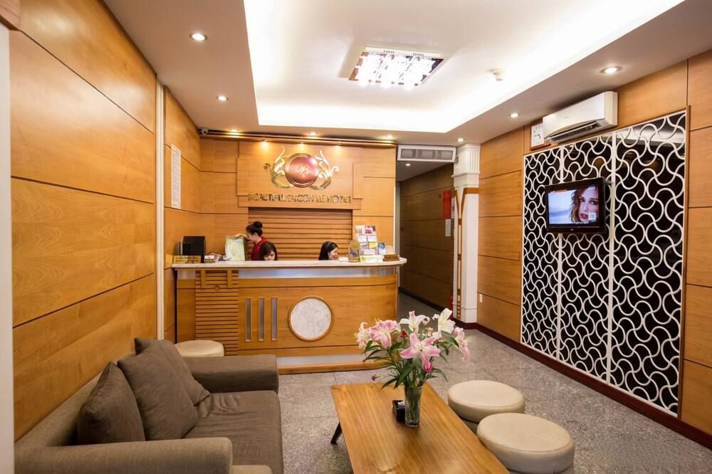 Receptionist