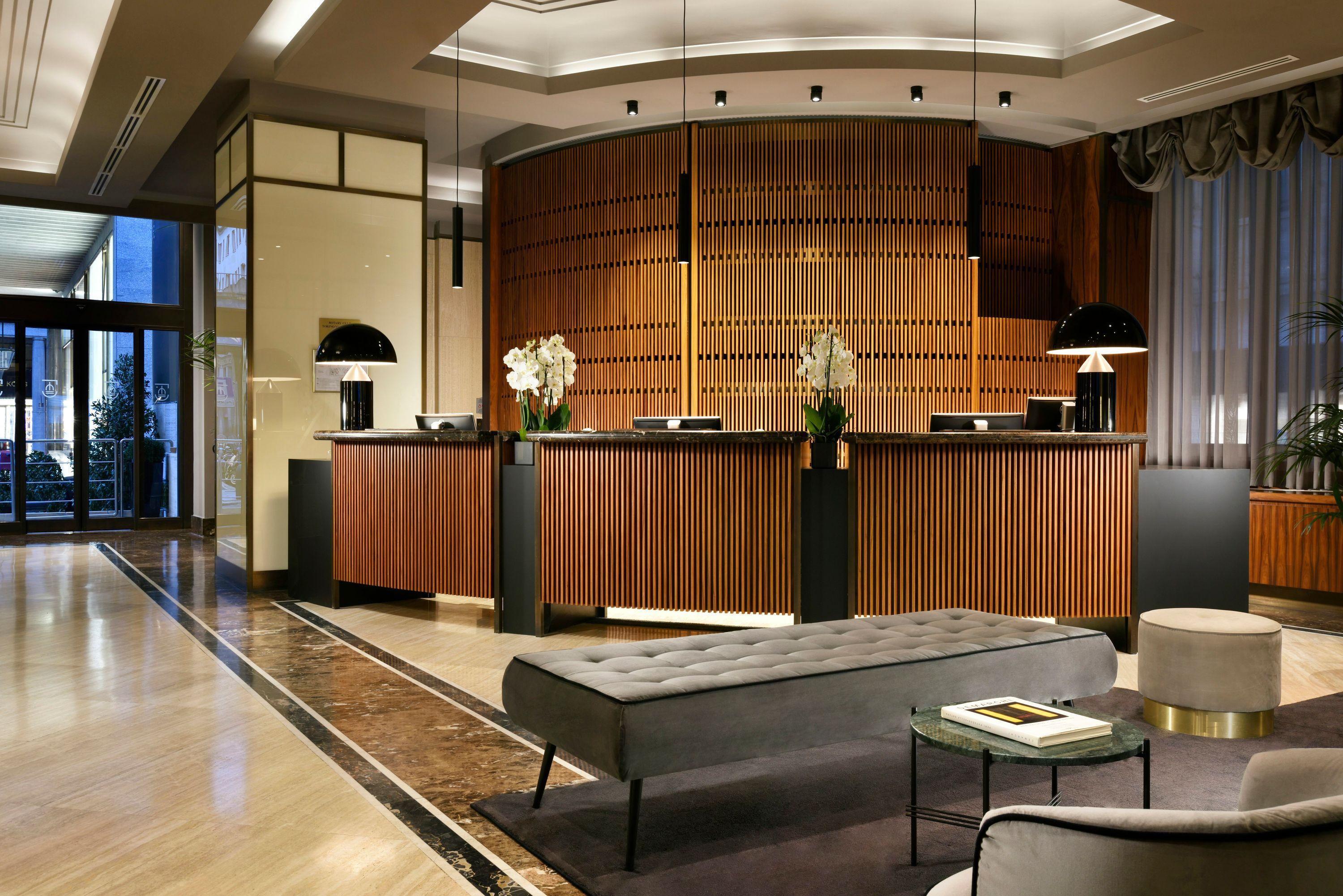 Receptionist