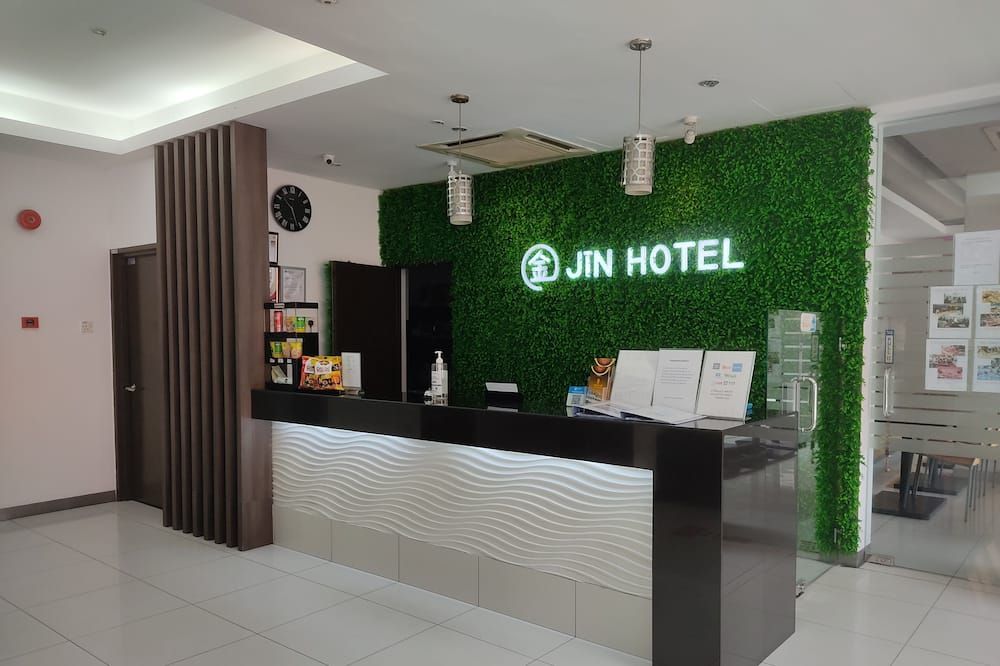Receptionist