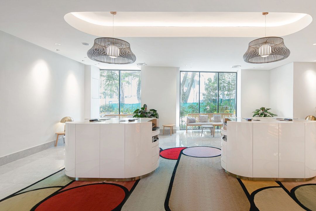 Receptionist