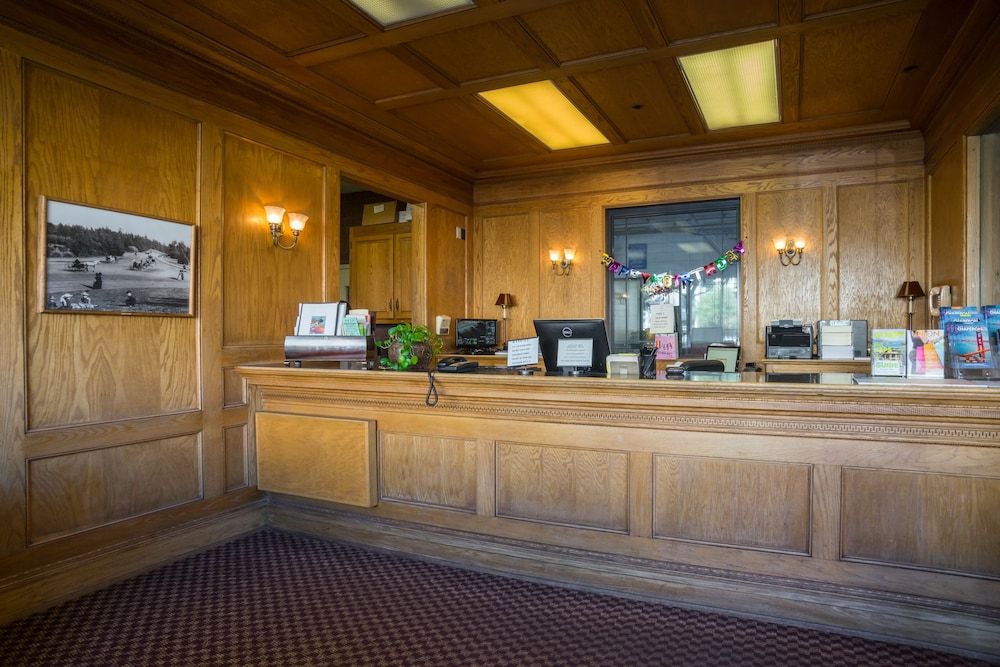Receptionist