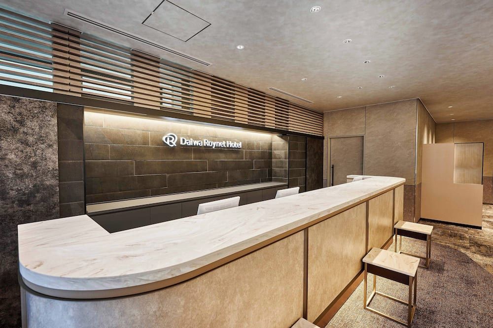 Receptionist