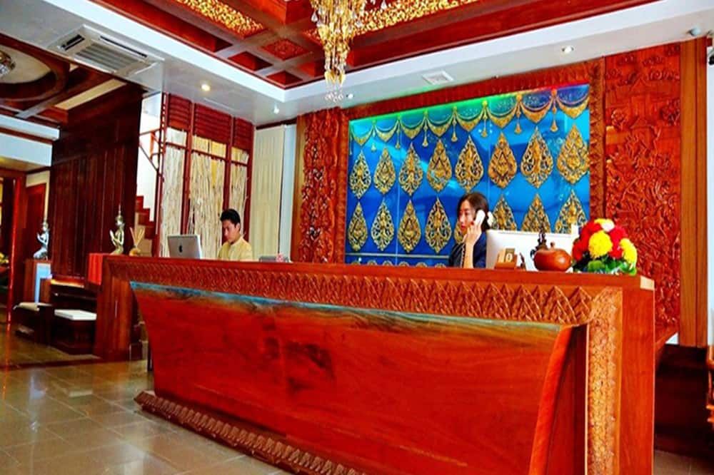 Receptionist
