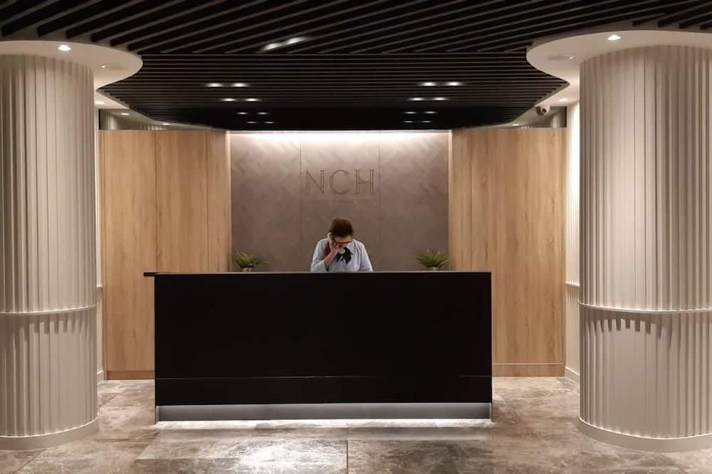Receptionist