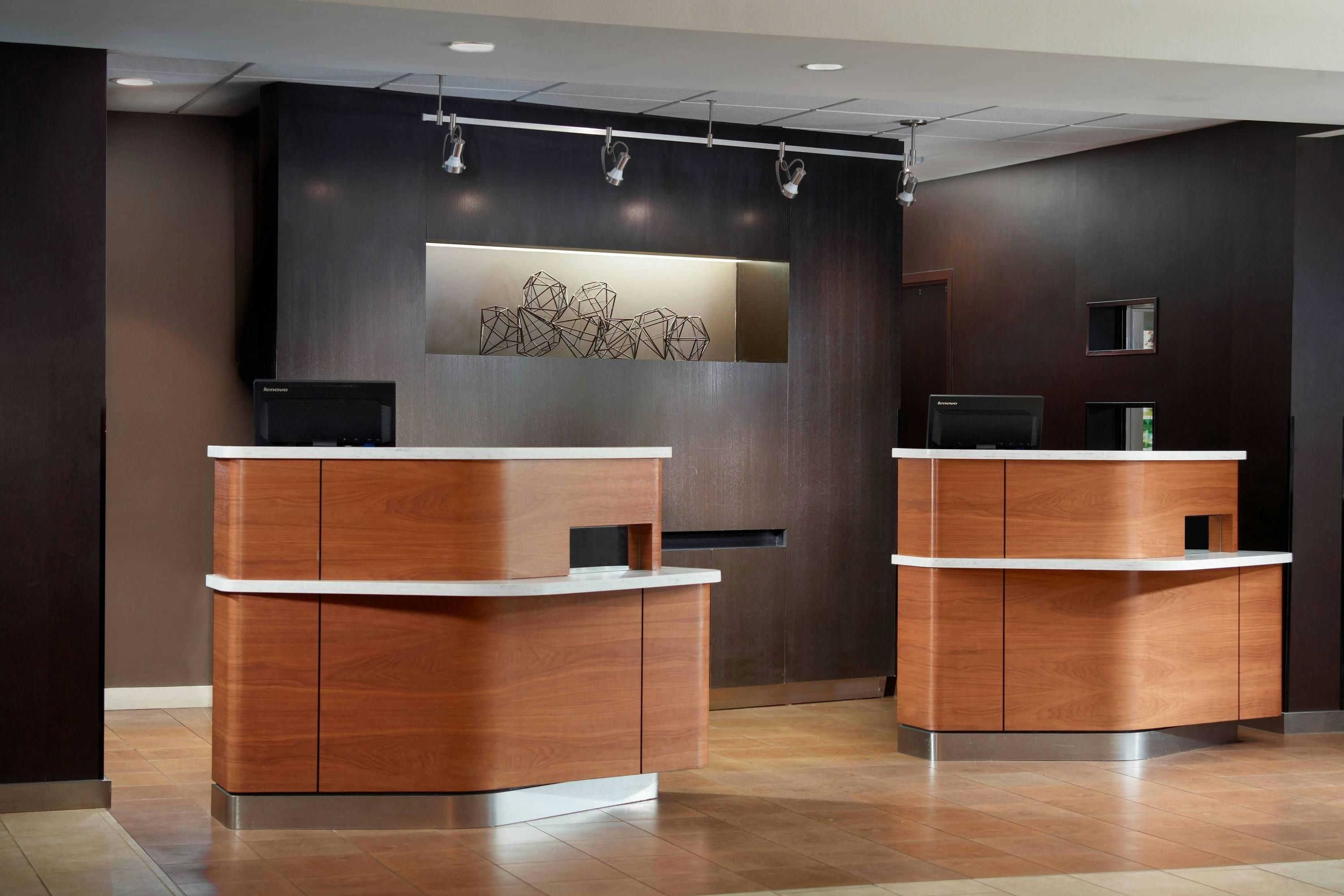Receptionist