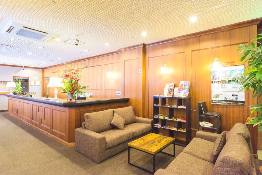 Receptionist