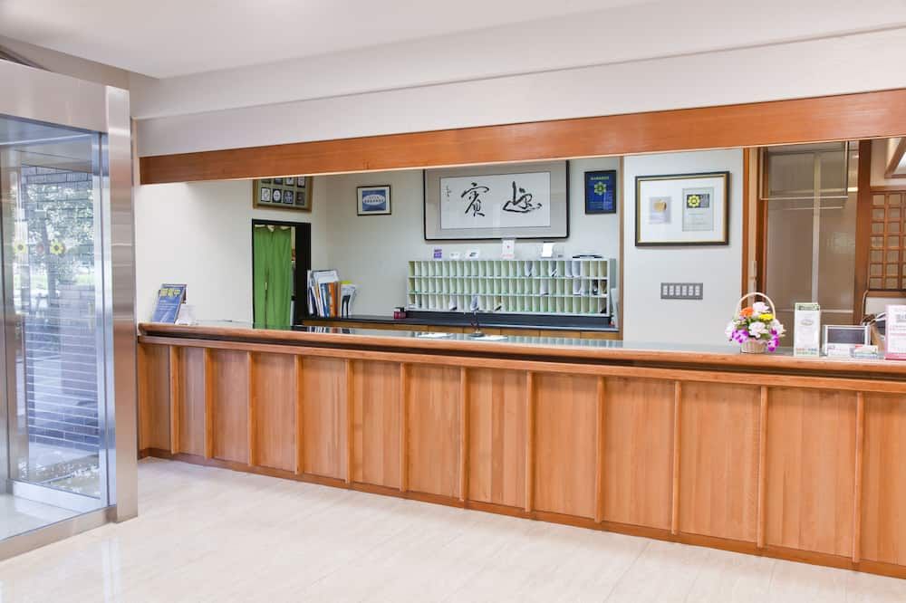 Receptionist