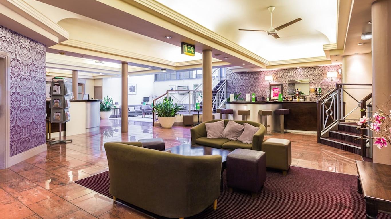 Gardens Hotel